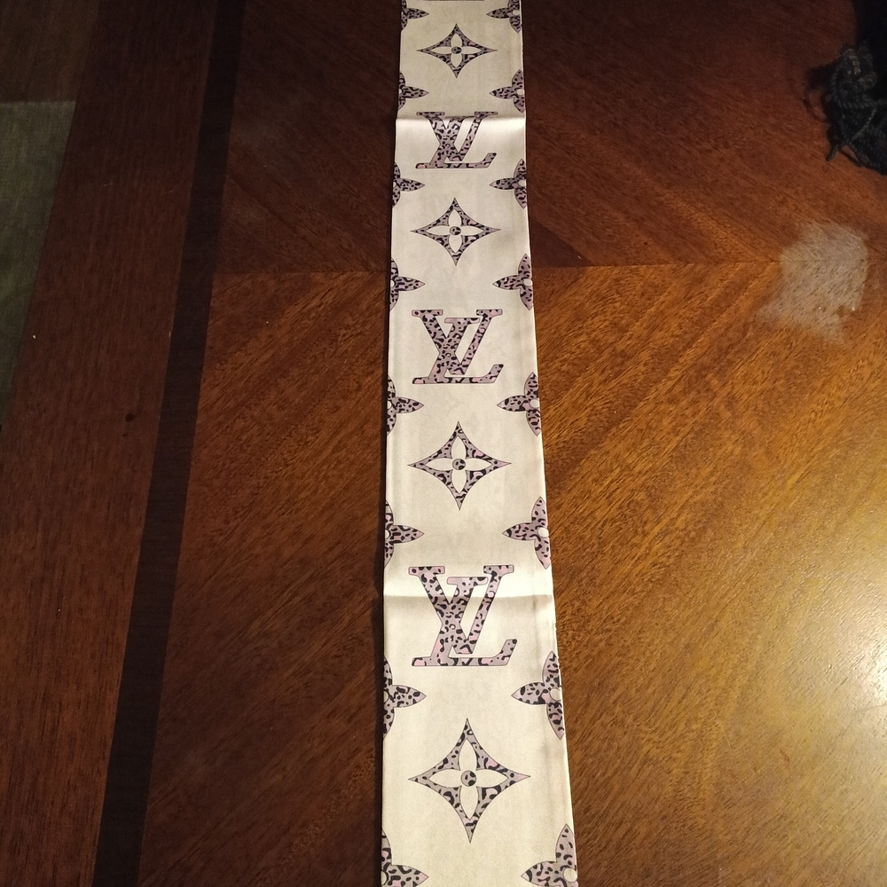 Louis Vuitton Pink and Black Monogram Silk Scarf - Picture 11 of 12
